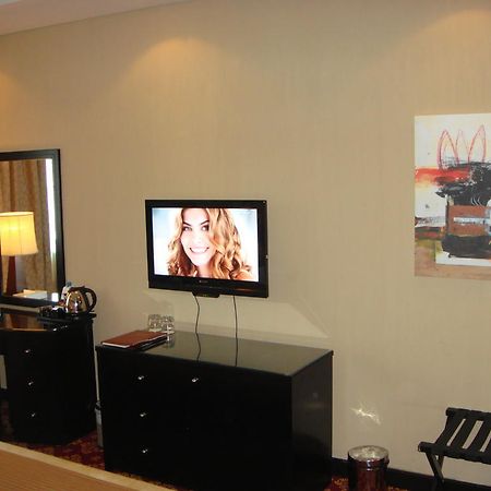 Paragon Hotel Abu Dhabi Bagian luar foto