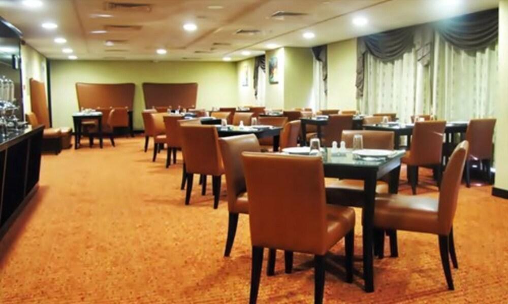 Paragon Hotel Abu Dhabi Bagian luar foto