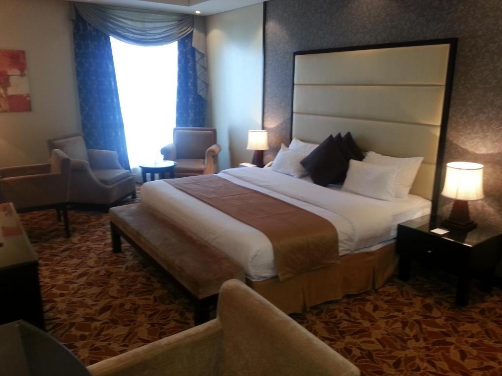 Paragon Hotel Abu Dhabi Bagian luar foto