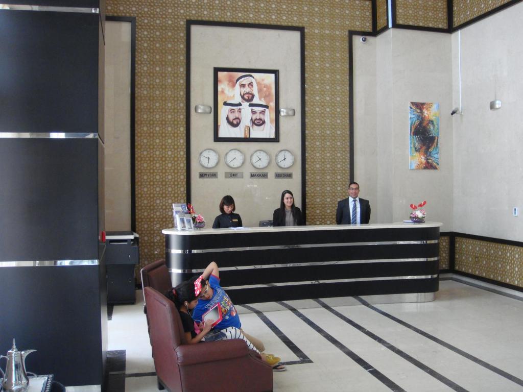 Paragon Hotel Abu Dhabi Bagian luar foto